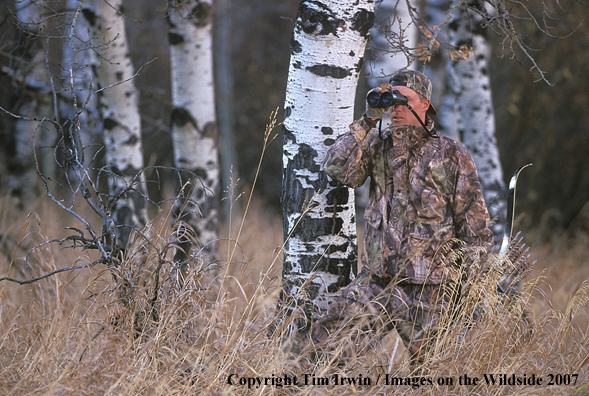 Bowhunter glassing.
