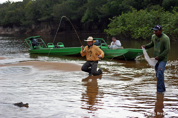 Flyfisherman playing caiman